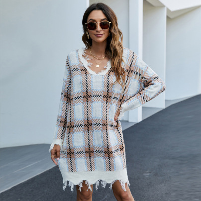 V-neck Checkered Knit Loose Hole Long Sweater Dress Nihaostyles Wholesale Clothes NSYH97051