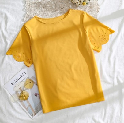 Camiseta Amarilla De Manga Corta Con Ribete De Flores Huecas De Talla Grande NSOY104706