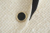 Blazer blanco de manga larga con ribete negro NSBRF101632