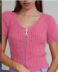 Suéter de color liso de manga corta con cuello en V y cremallera NSAM43383