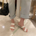 nuevas zapatillas de piel suave con tacón de cristal de tacón grueso NSHU39347