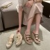 Sandalias de cuña decoradas con tachuelas de estilo nuevo de verano NSCA52200