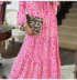 Vestido largo suelto con estampado de leopardo rosa y manga larga con cuello en V NSHHF53642