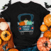 Camiseta de manga corta con estampado de camión de calabaza de Halloween nihaostyles ropa al por mayor NSYAY76959