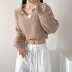 Suéter recortado de manga larga con puños elásticos de color liso con solapa NSXDX139171
