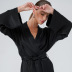 Conjunto de pijama de seda de imitación de color sólido suelto con cordones y cuello en V de manga larga NSMSY139554