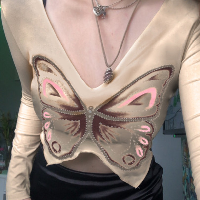 V-neck Contrast Color Butterfly Print Irregular Hem Top  NSSSN119630