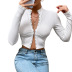camisa blanca ajustada de manga larga con botonadura sencilla NSGHF122916