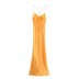 vestido largo midi escotado amarillo con textura de satén de seda NSAM123221