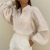 camisa de algodón de color liso con manga farol y cuello alto NSSQS124297