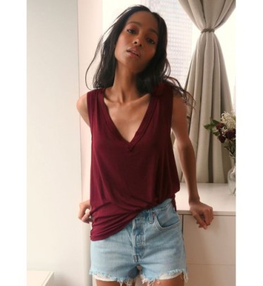 Solid Color V-neck Loose Sleeveless Tank Top NSMID128660