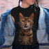 Camiseta de manga corta con cuello redondo y estampado de gatos de talla grande NSLBT129236