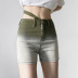 Shorts de mezclilla ajustados con cintura alta y elasticidad degradada NSGXF129110