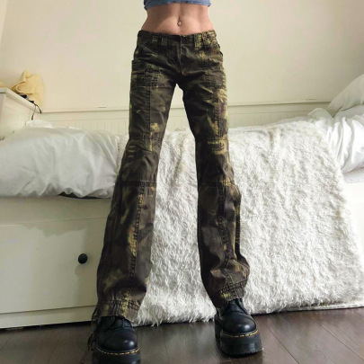 Low Waist Camouflage Loose Leg Jeans NSGXF129369