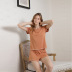 camiseta de manga corta con cuello redondo suelta y pantalones cortos de color sólido Ropa de descanso: se puede usar afuera NSWFC130816