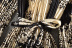 vestido largo con cuello alto y cordones de manga larga con estampado plisado NSYXG132963